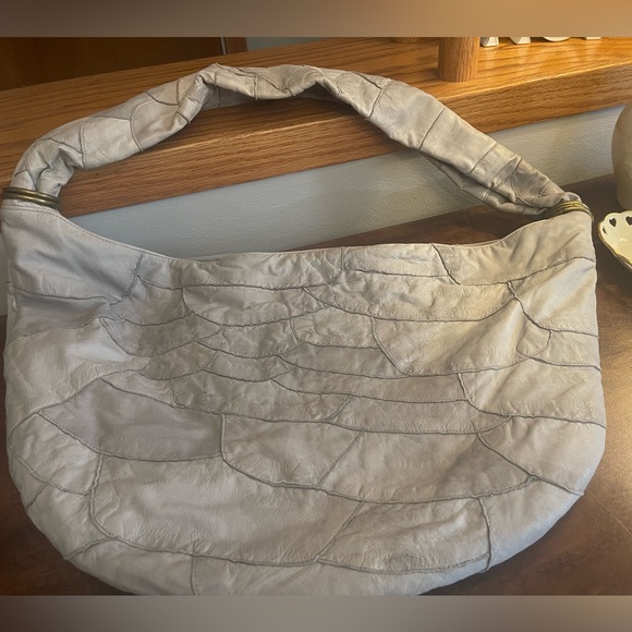 The softest gray leather De.De bag. - Picture 1 of 16